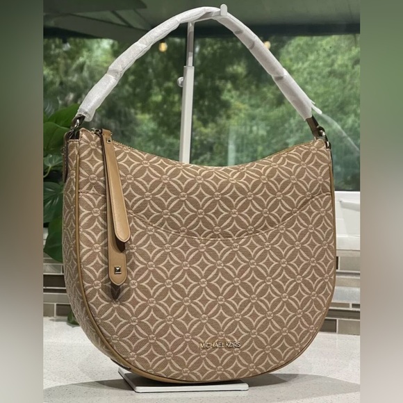 ⚜️NWT MICHAEL KORS DOVER LARGE HALF MOON SHOULDER BAG HOBO⚜️ - Picture 1 of 9